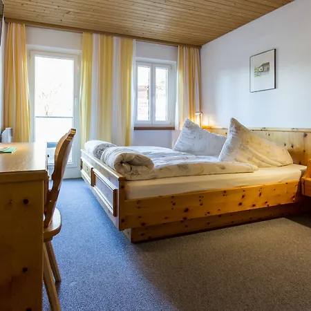 Hotel Garni Engiadina 3*