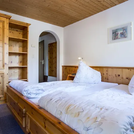 Garni Engiadina Hotel