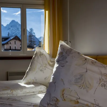 Hotel Garni Engiadina Ftan